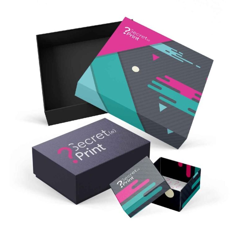 Boîte d'expédition avec couvercle